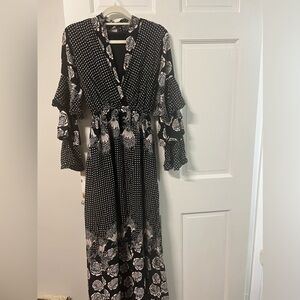 ❌SOLD❌ Black & beige floral dress